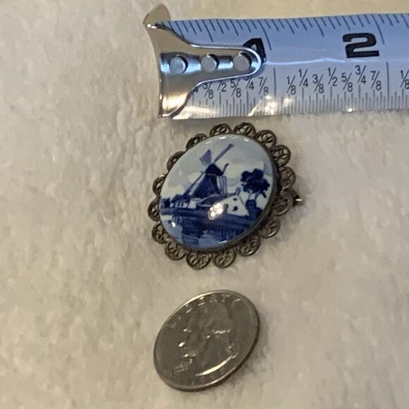 Vintage Signed Delft Blue Windmill Brooch Porcelain Scenic Pin Holland - Picture 5 of 6